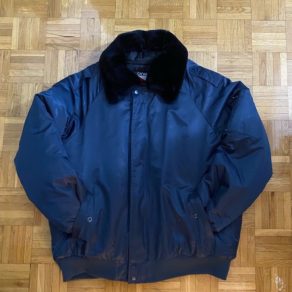 Thick Canada Sportswear bomber jacket with fur collar. Navy blue. Men’s medium - Picture 4 of 4